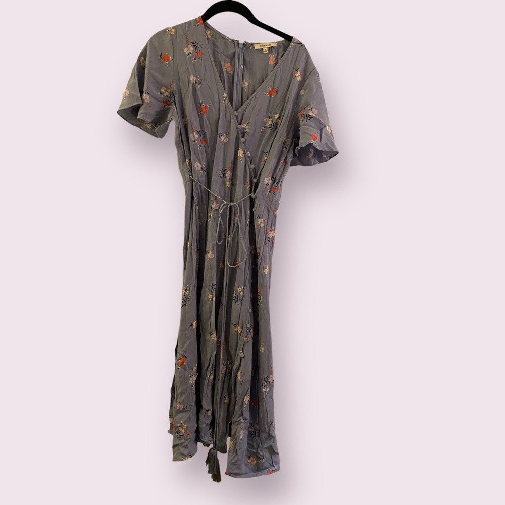 Madewell Button Wrap Midi Dress in Aloha Floral Size 2, Blue - Picture 4 of 11